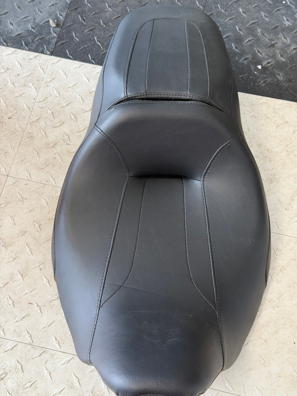 Harley Davidson Touring Seat, LOW Profile NWOT